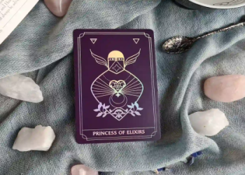 Explore King of Cups as Feelings: Get Clarity in Relationships now.