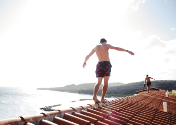 800 Angel Number Meaning (Simple Guide to Love, Twin Flames & More)