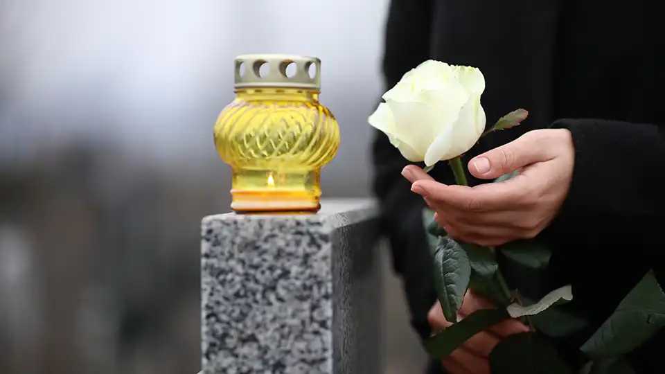 Could Dreaming About a Funeral Actually Be Positive? (A Surprising Look at Dream Interpretation of Funeral)