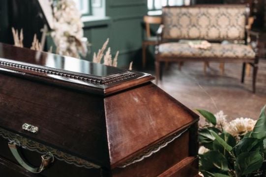 Could Dreaming About a Funeral Actually Be Positive? (A Surprising Look at Dream Interpretation of Funeral)